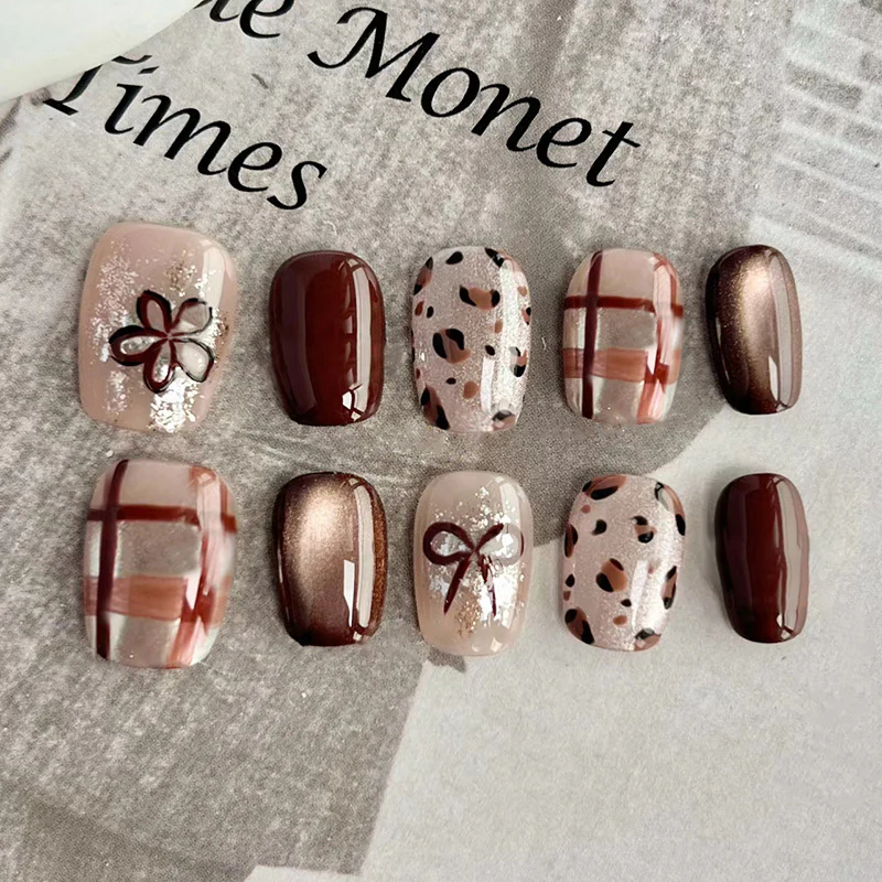 Chic Autumn Elegance Short Square Brown and Beige Glossy Press-On Nail Set with Unique Artistic Designs