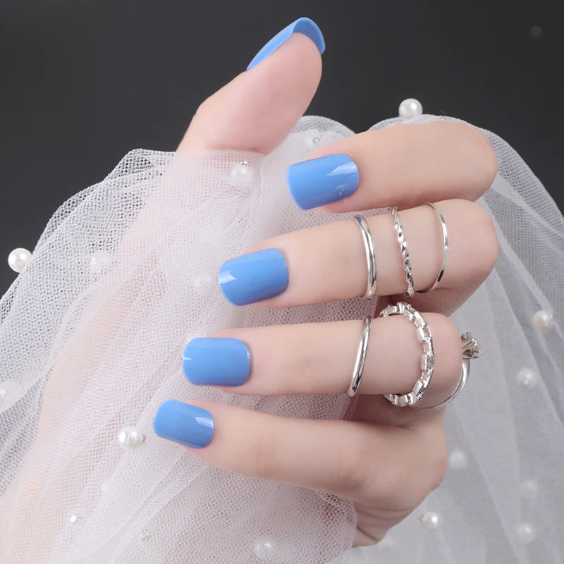 Chic Ocean Breeze Square Medium Blue Press On Nail Set with High Gloss Finish