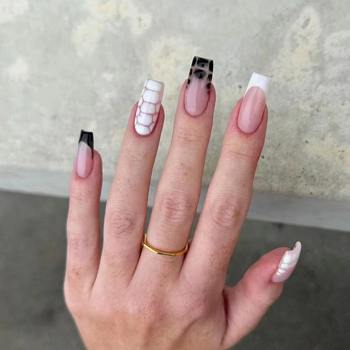 Chic Urban Jungle Press On Nail Set Long Coffin Black White and Translucent with Unique Crocodile Texture Design