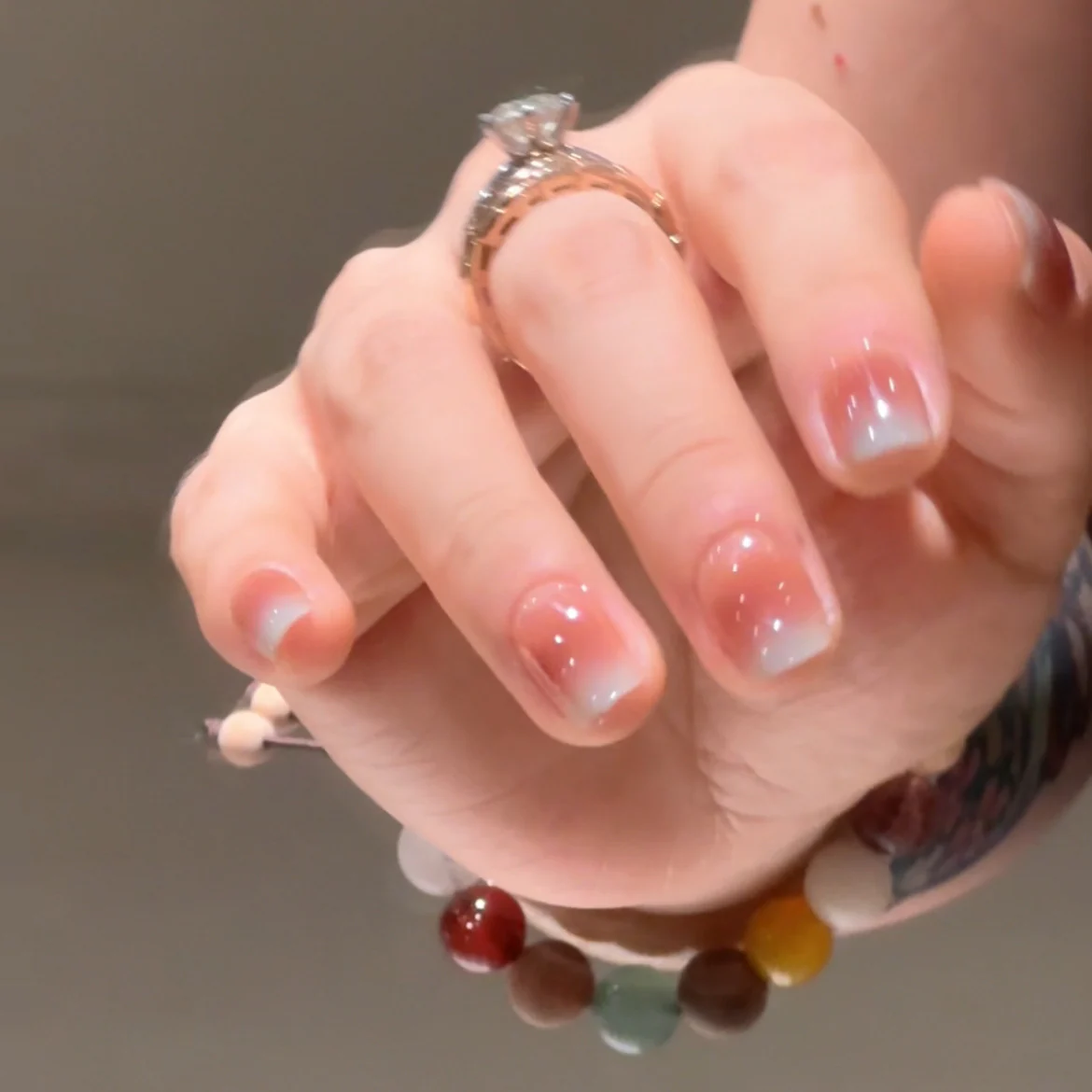 Elegance in Bloom Square Medium Ombr‚àö¬© Press On Nail Set with Iridescent Finish