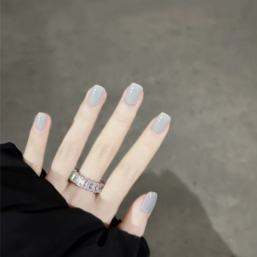 Elegant Charm Short Square Grey Press-on Nail Set with Glossy Finish