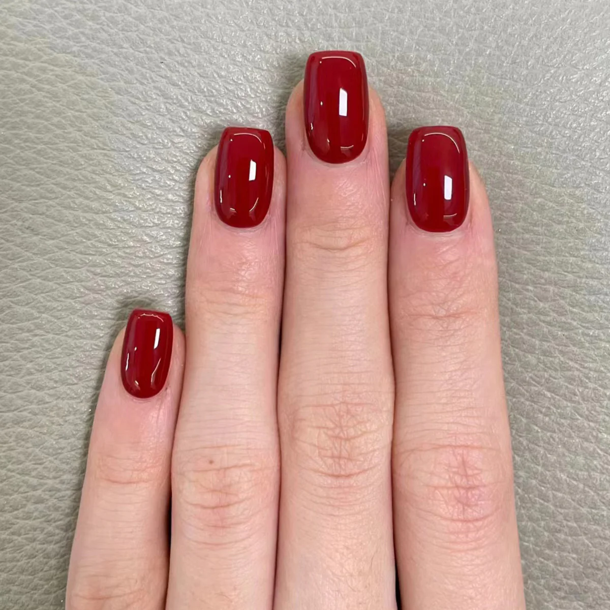 Elegant Evening Burgundy Short Square Glossy Press-on Nails Set with Durable Adhesion