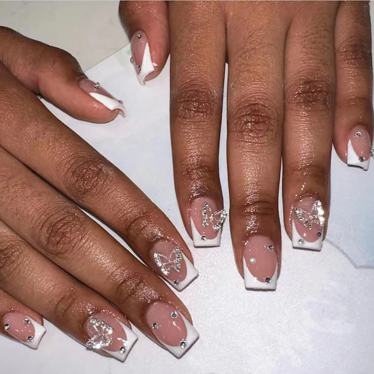 Elegant Gala Medium Square White Press on Nail Set with Rhinestone Accents