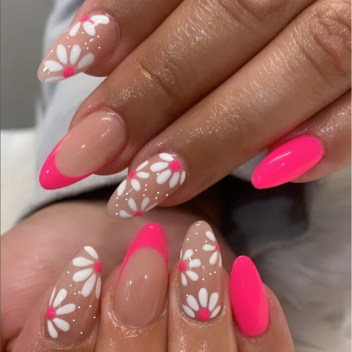 Floral Delight Long Almond Pink and Beige Press On Nail Set with Daisy Art