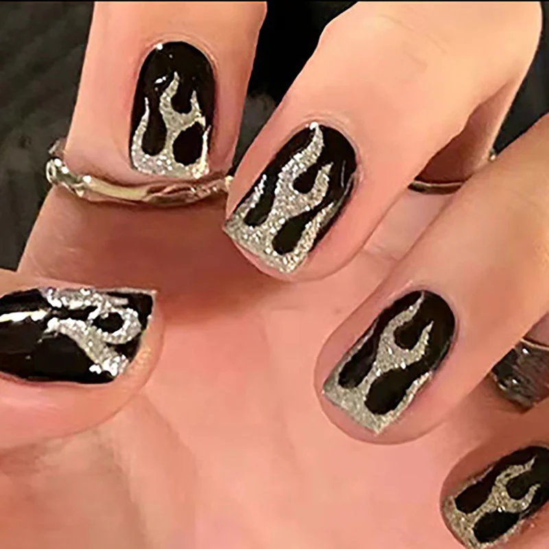 Glamorous Gala Short Round Black and Silver Glitter Accent Press On Nail Set