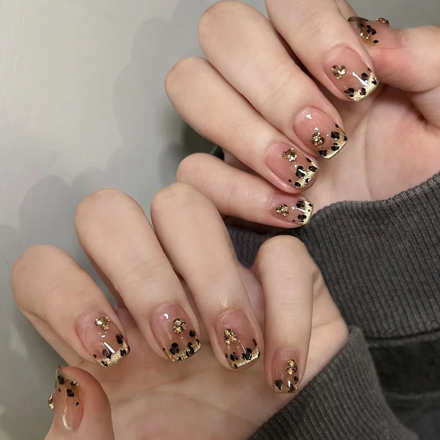 Glamour Safari Natural Short Square Transparent Gold and Black Glitter Gradient Press On Nail Set