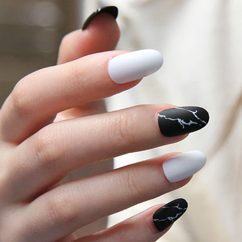 Granite Counter Medium Oval Black Marble Press On Nails