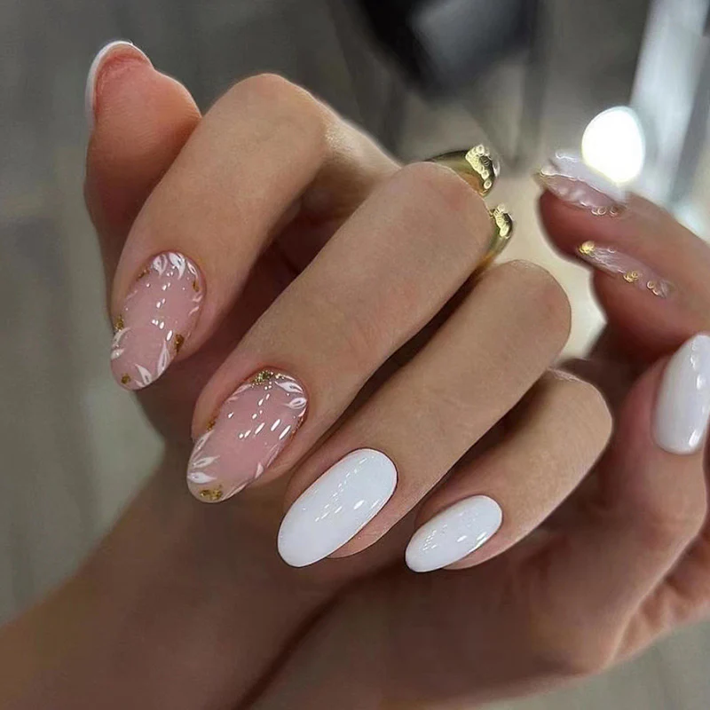 Happy Days Medium Oval White Floral Press On Nails