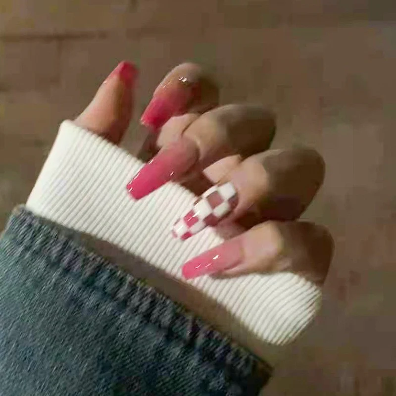 Long Coffin Pink and White Checkered Press-On Nail Set with Glossy Finish