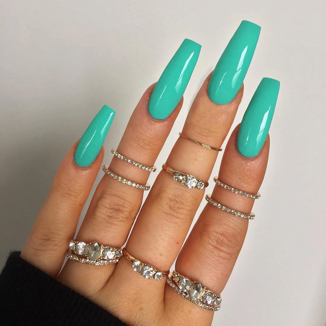 Looks Inviting Long Coffin Green Bold St. Patrick's Day Press On Nails