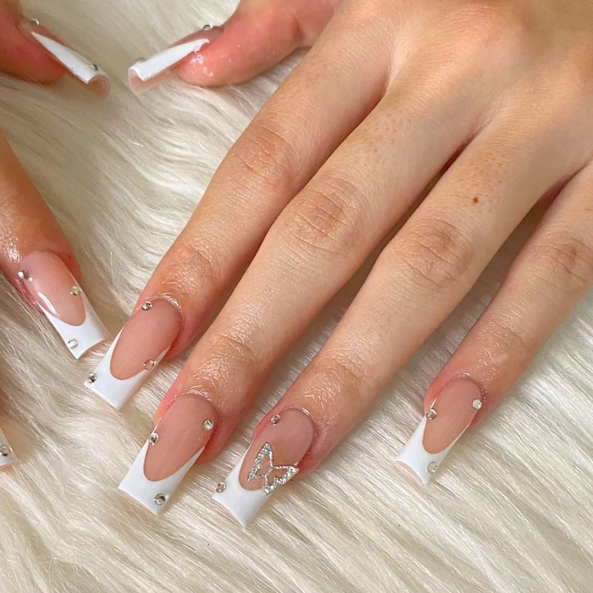 Raindrop Studs Medium Square White Butterfly Press On Nails