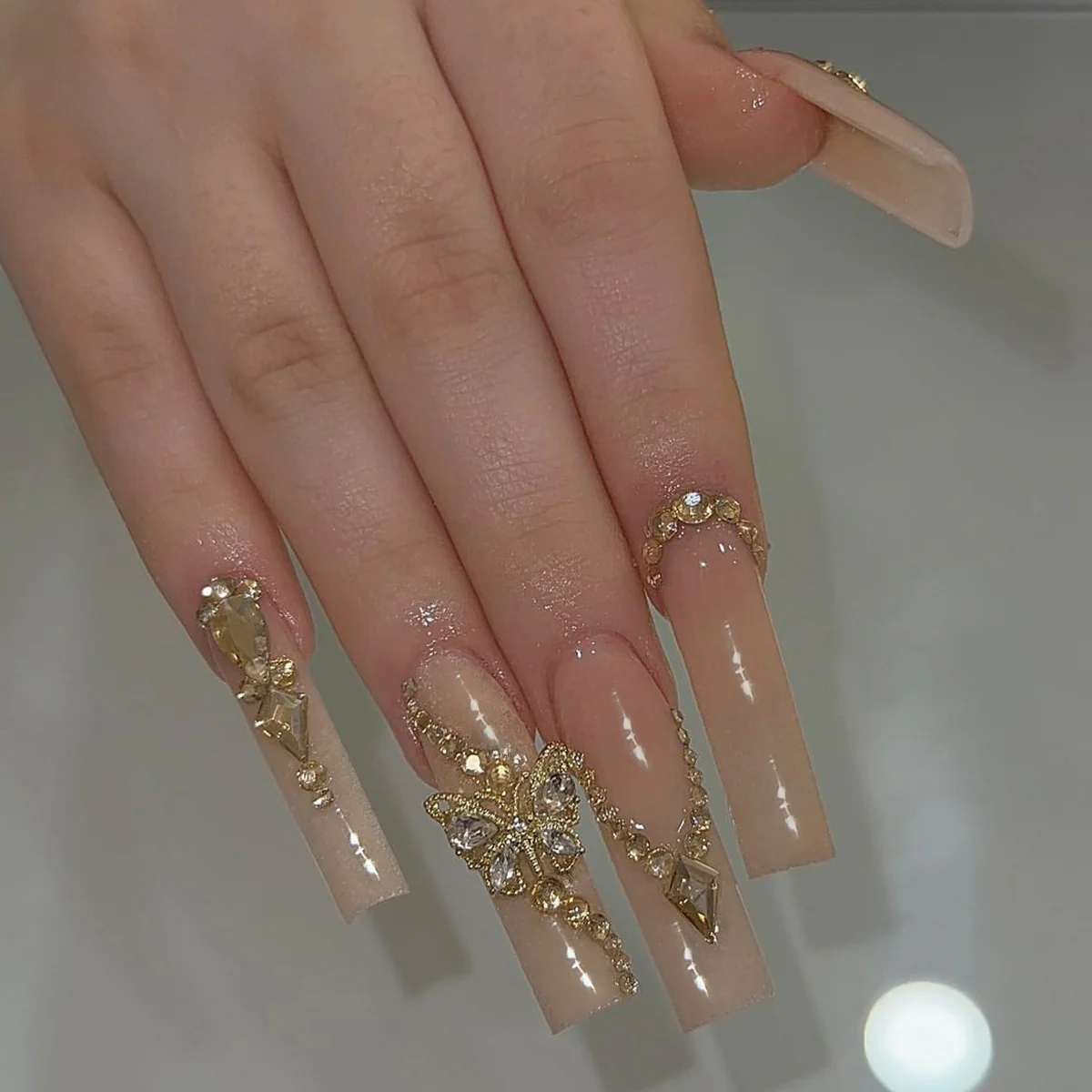 Rainy Roses Press On Nails - Image 17