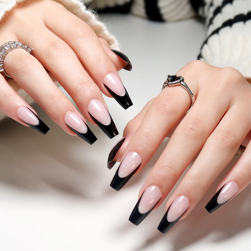 Rainy Roses Press On Nails - Image 57