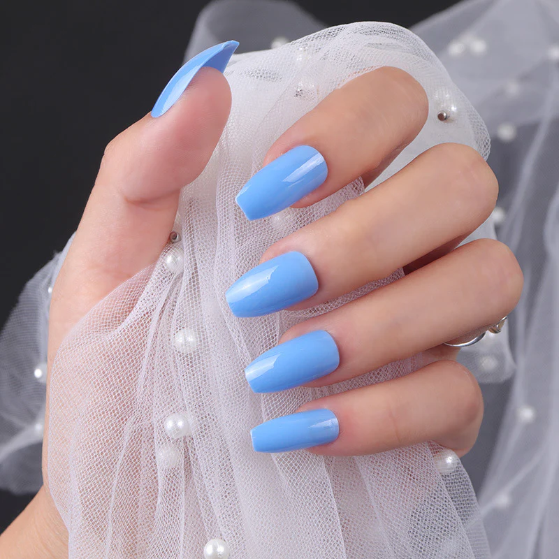 Sky Blue Elegance Long Coffin Press On Nail Set with Glossy Finish and Chic Design