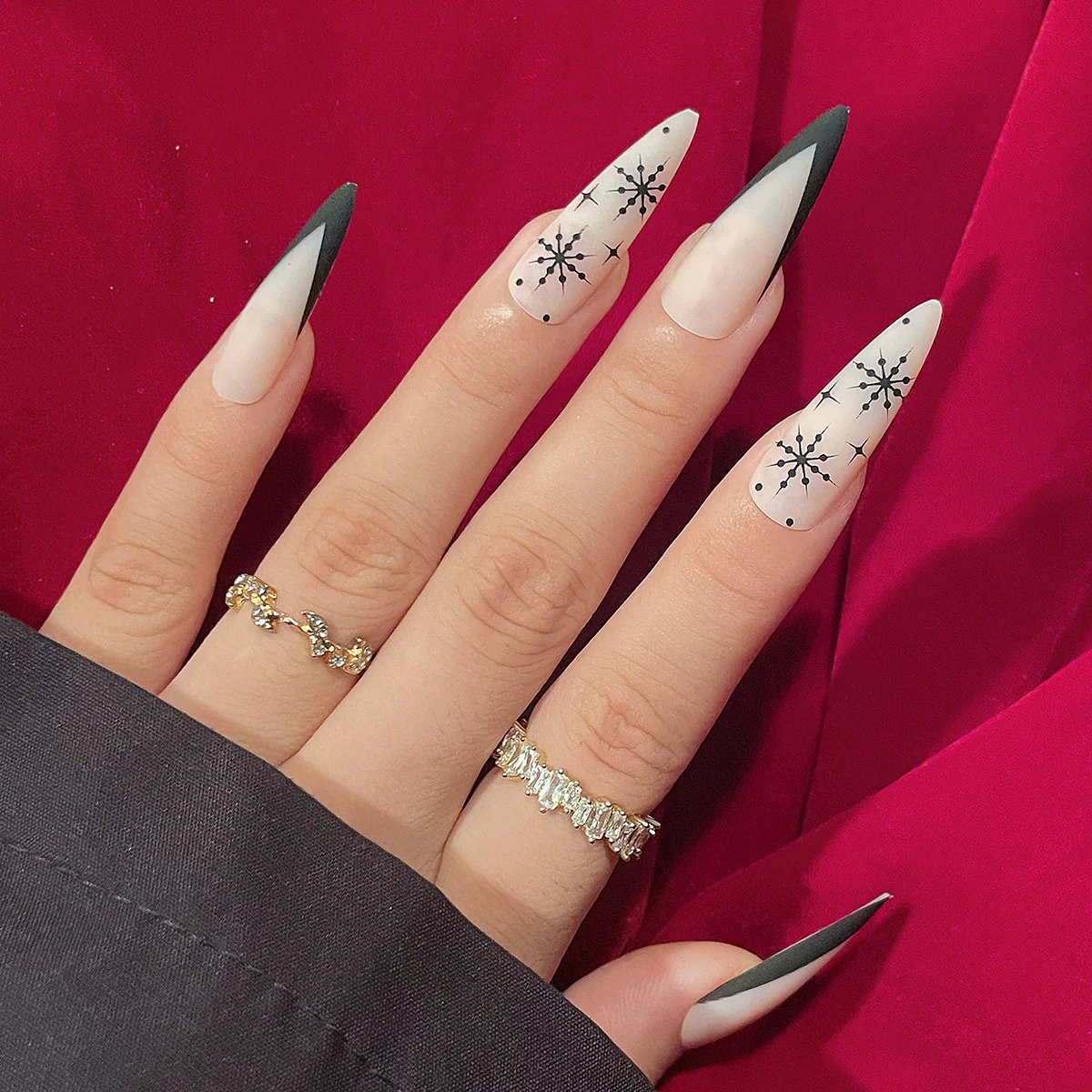 Winter Elegance Long Stiletto Gradient Grey Snowflake Press On Nail Set